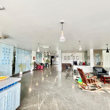 Hotel V-I Near Sea , Puri Private-Park -Gym-Spa Fully-Airconditioned-Hotel Lift-And-Parking-Facilities Breakfast-Included Buitenkant foto