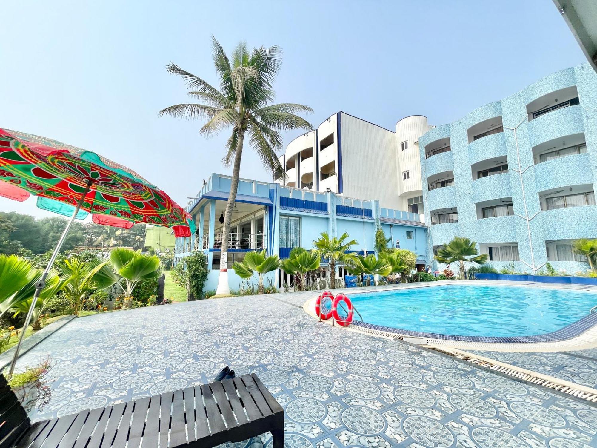 Hotel V-I Near Sea , Puri Private-Park -Gym-Spa Fully-Airconditioned-Hotel Lift-And-Parking-Facilities Breakfast-Included Buitenkant foto