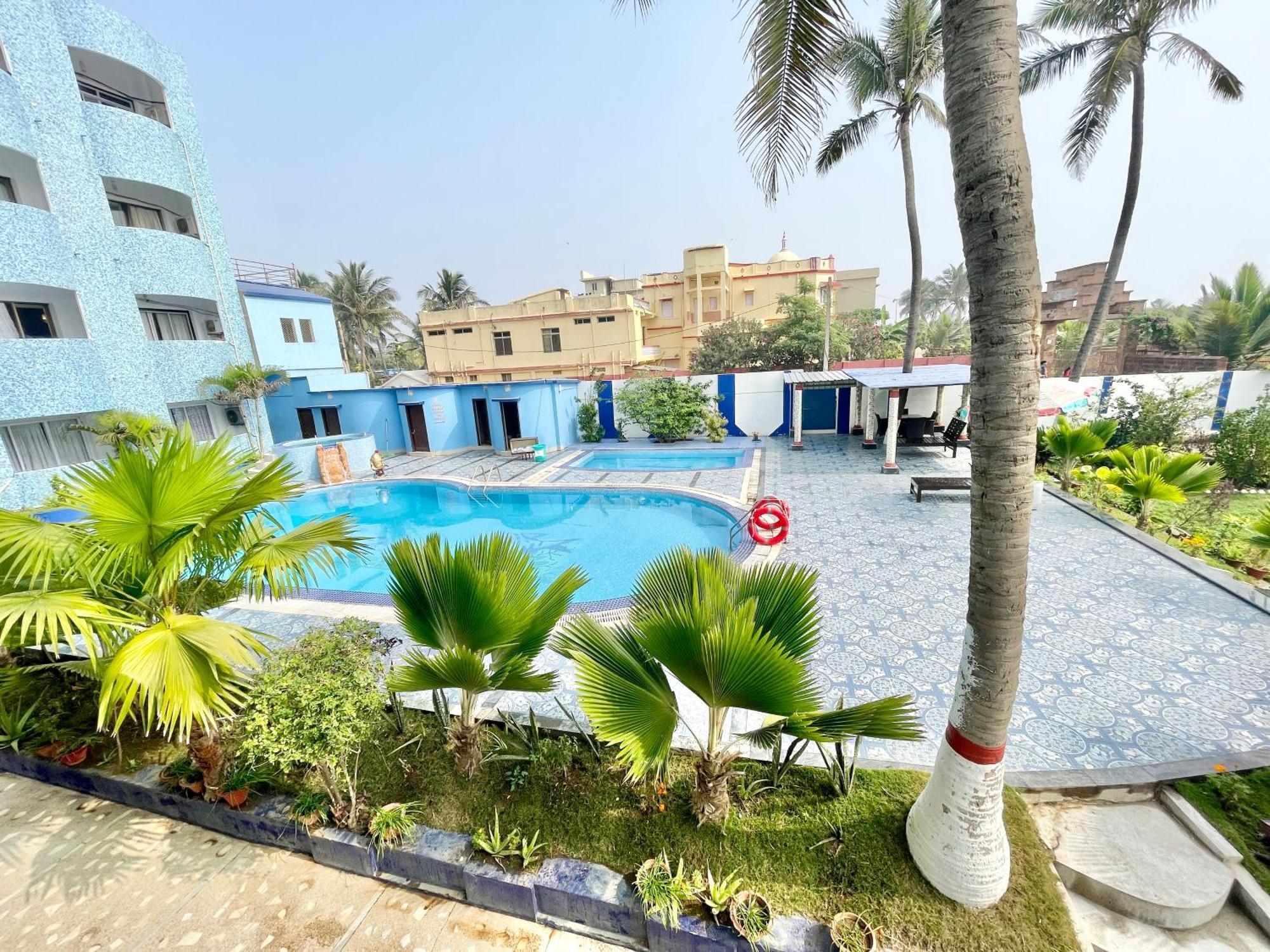 Hotel V-I Near Sea , Puri Private-Park -Gym-Spa Fully-Airconditioned-Hotel Lift-And-Parking-Facilities Breakfast-Included Buitenkant foto