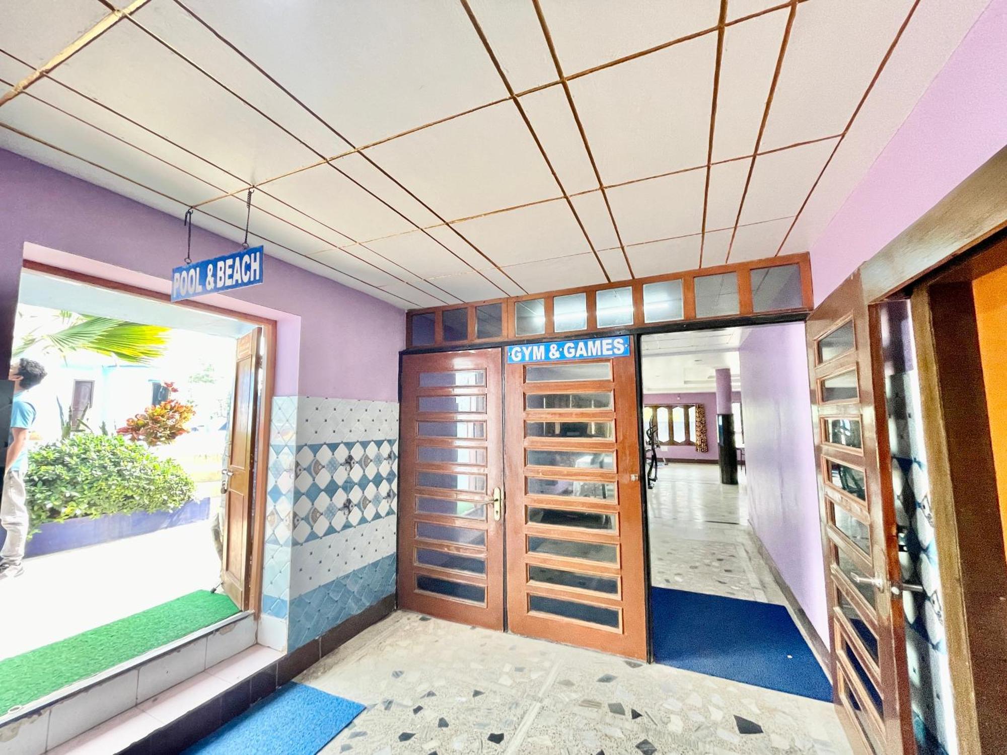 Hotel V-I Near Sea , Puri Private-Park -Gym-Spa Fully-Airconditioned-Hotel Lift-And-Parking-Facilities Breakfast-Included Buitenkant foto
