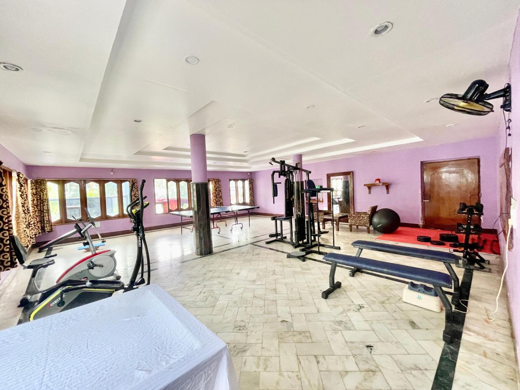 Hotel V-I Near Sea , Puri Private-Park -Gym-Spa Fully-Airconditioned-Hotel Lift-And-Parking-Facilities Breakfast-Included Buitenkant foto