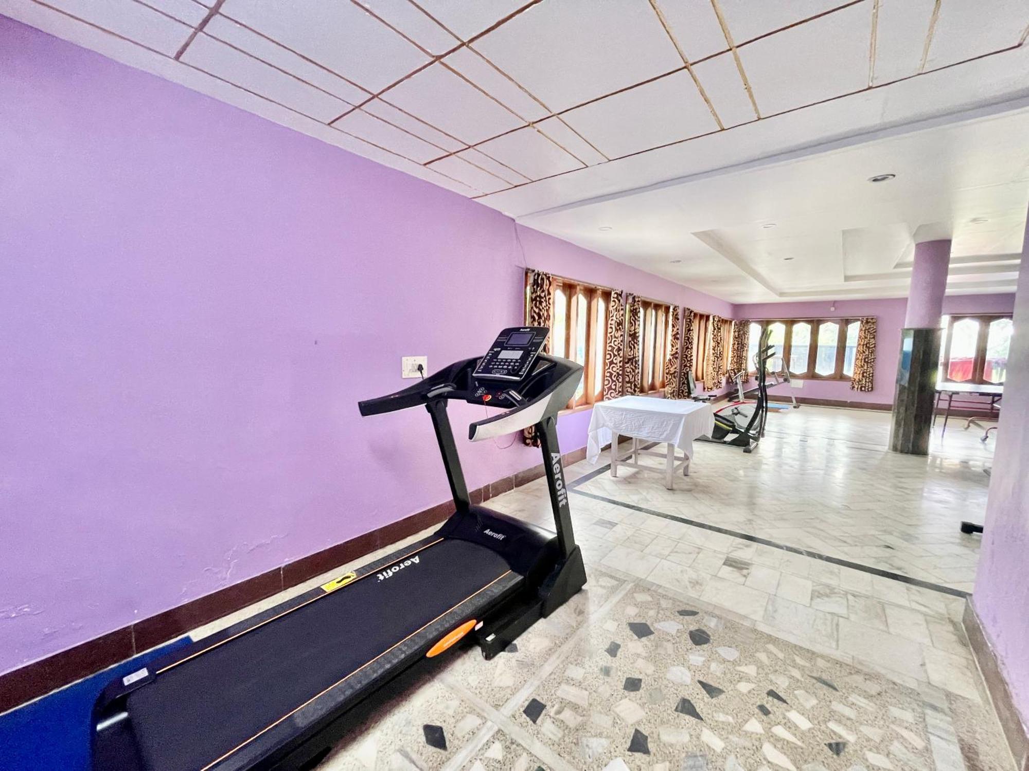 Hotel V-I Near Sea , Puri Private-Park -Gym-Spa Fully-Airconditioned-Hotel Lift-And-Parking-Facilities Breakfast-Included Buitenkant foto