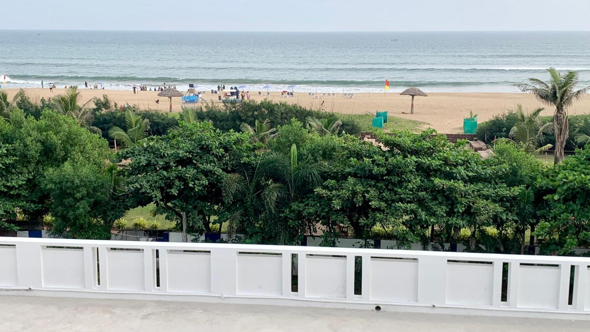 Hotel V-I Near Sea , Puri Private-Park -Gym-Spa Fully-Airconditioned-Hotel Lift-And-Parking-Facilities Breakfast-Included Buitenkant foto