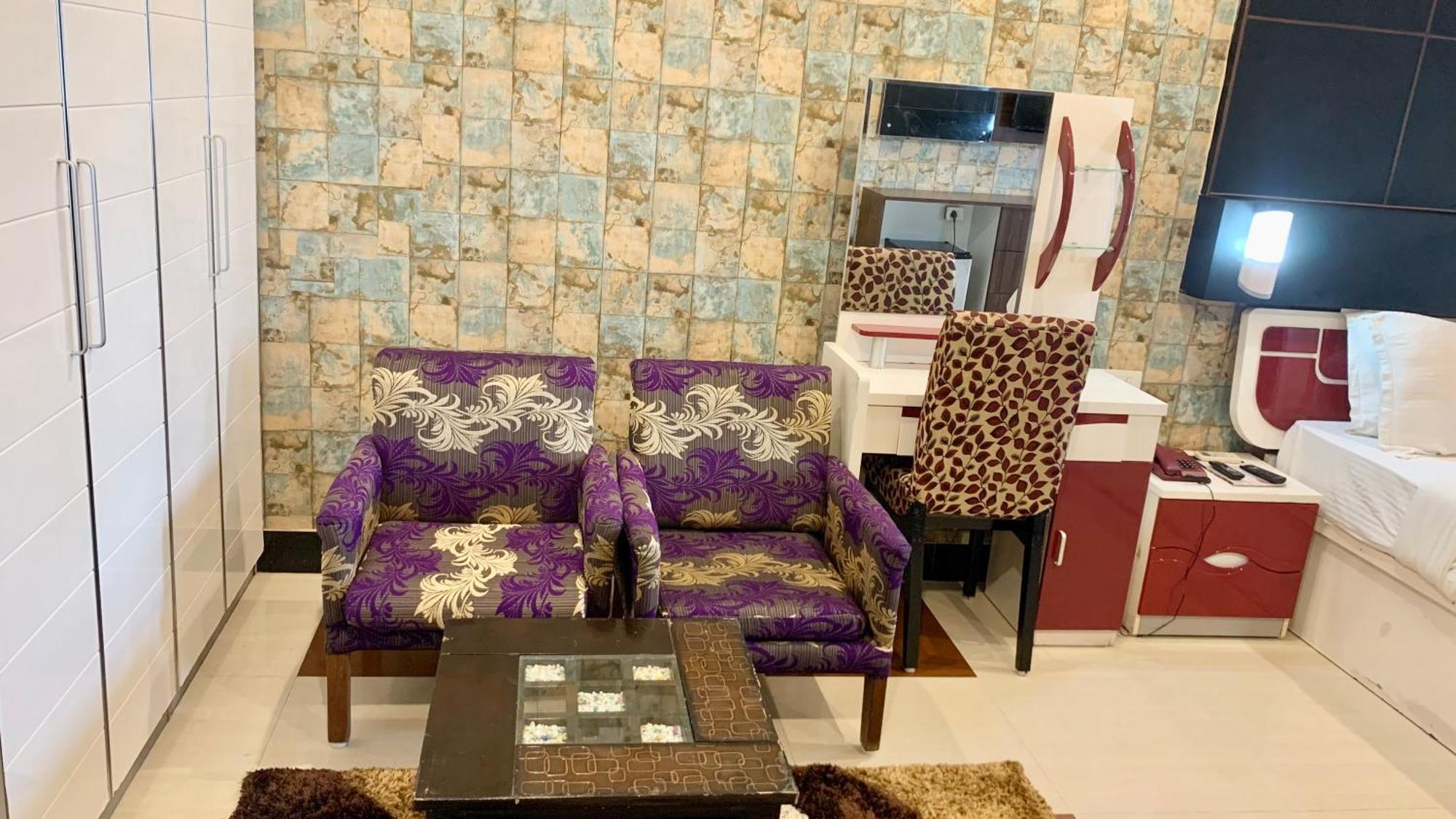 Hotel V-I Near Sea , Puri Private-Park -Gym-Spa Fully-Airconditioned-Hotel Lift-And-Parking-Facilities Breakfast-Included Buitenkant foto
