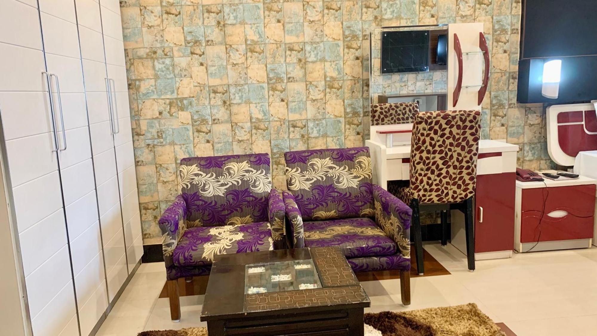 Hotel V-I Near Sea , Puri Private-Park -Gym-Spa Fully-Airconditioned-Hotel Lift-And-Parking-Facilities Breakfast-Included Buitenkant foto